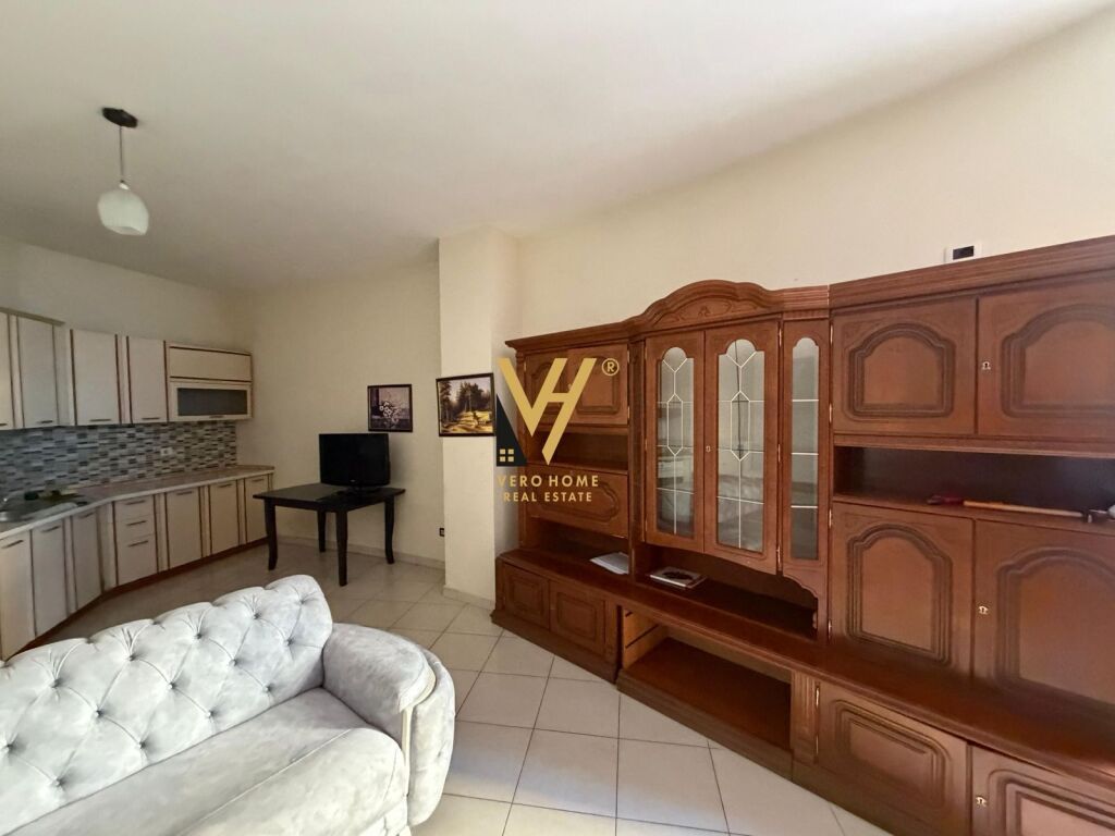 APPARTAMENTO 1+1+VERANDA IN AFFITTO A ASTIR 40.000 LEKE
