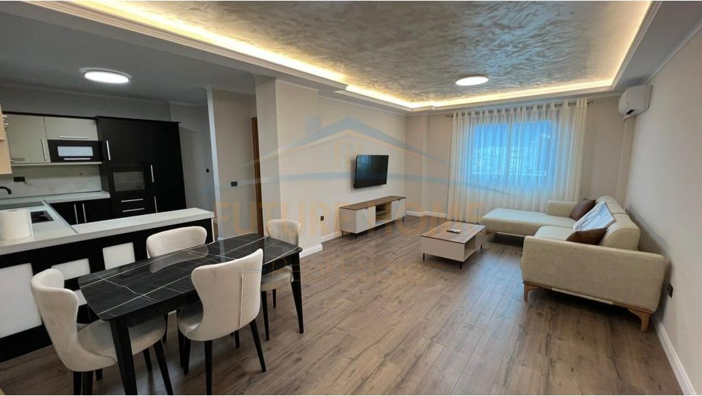 shes,apartament 2+1+2,Stacioni i Trenit