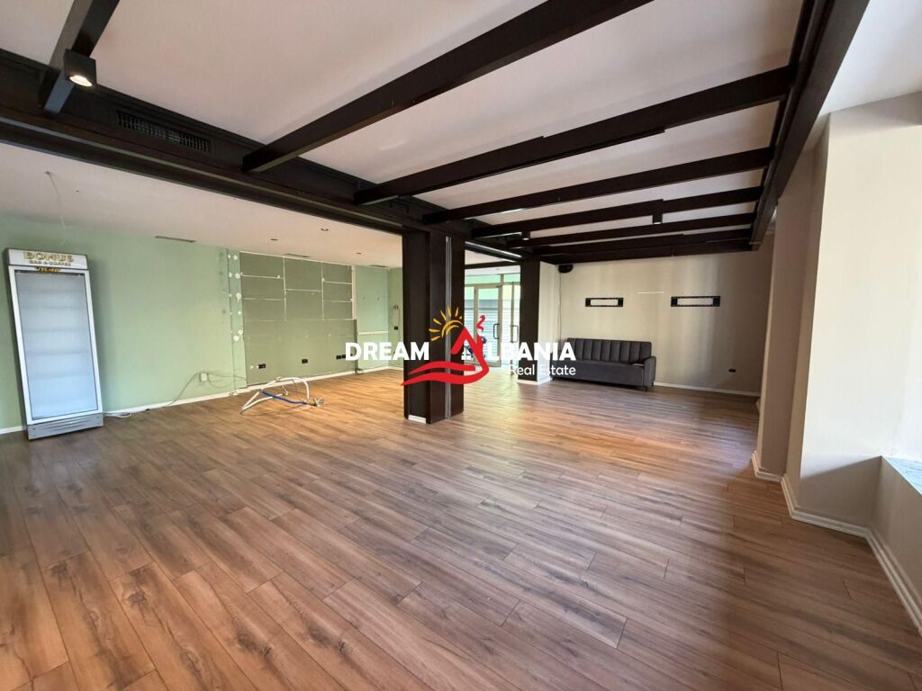 Locale commerciale negozio in affitto al Liqeni i Thate, via Eduart Mano (ID 42711020)