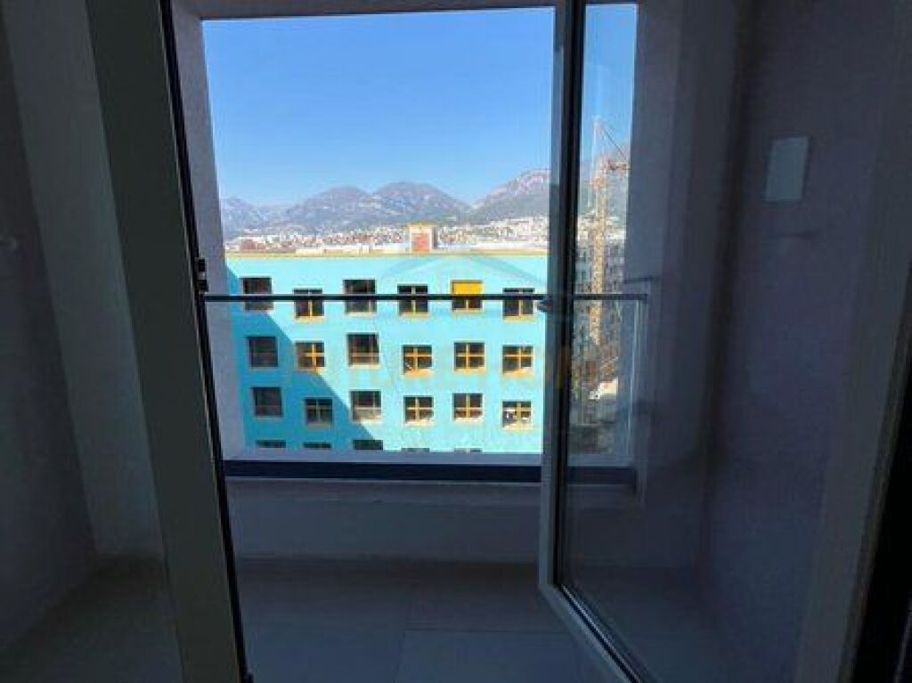For sale, Apartment 1+1, Kadiu Complex, Tirana
