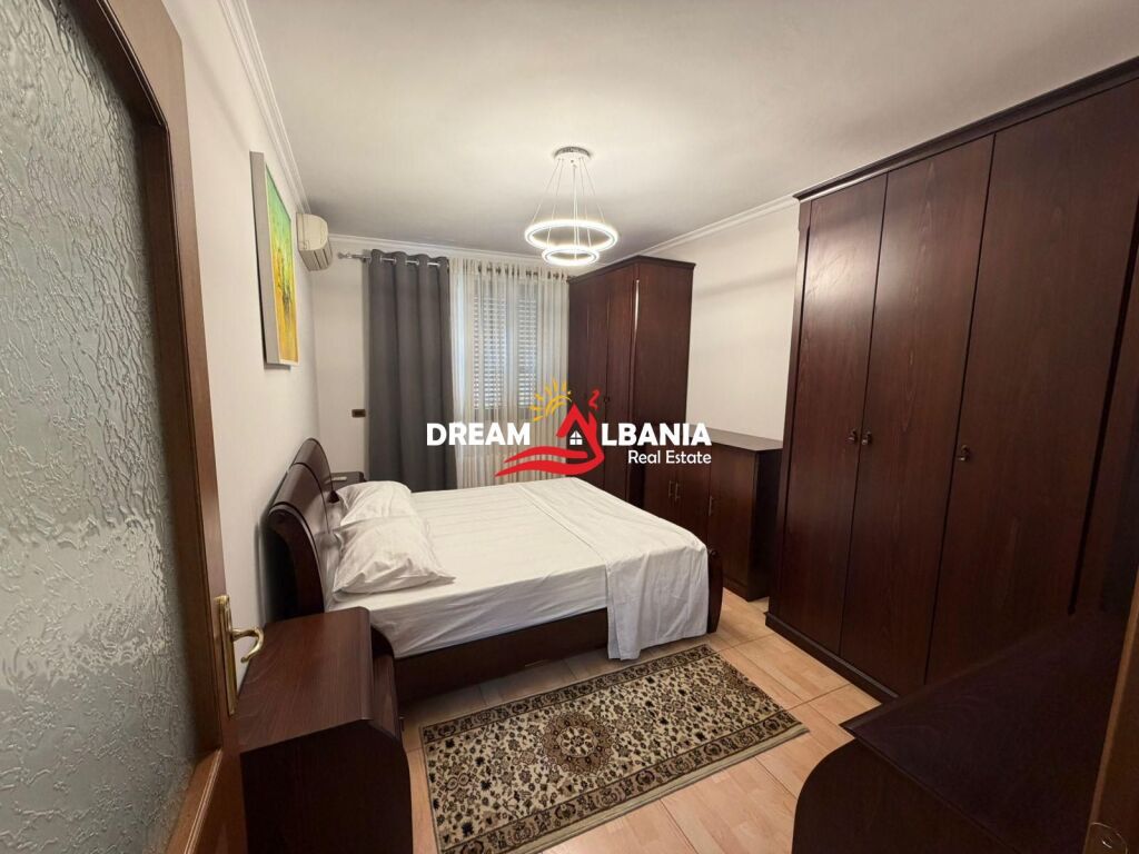 Jepet me qera apartament 2+1+2 tek 21 Dhjetori prane Joenes (ID 42215521)
