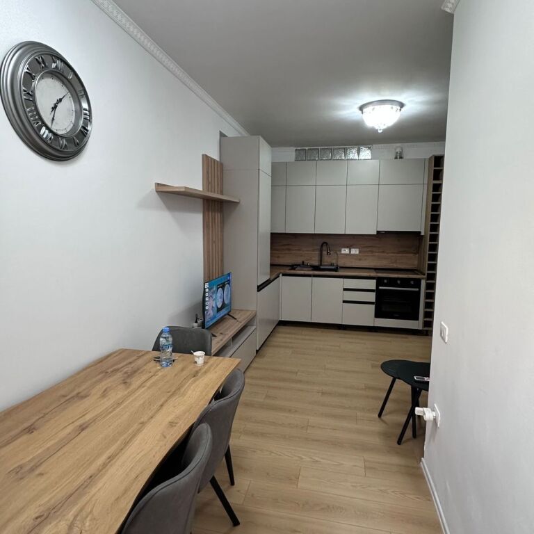 JEPET ME QERA APARTAMENT 1+1-FRESK