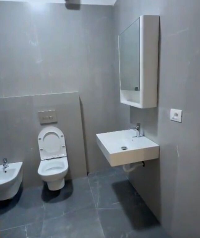 Apartament 2+1 me qira tek 5 Maji