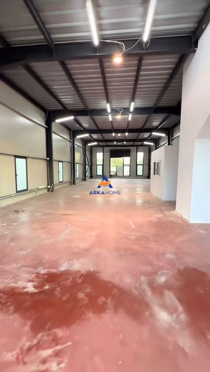 JEPET ME QERA KAPANON 500M2 "NE MËZEZ PRANE TOP CHANEL" 3000 EURO