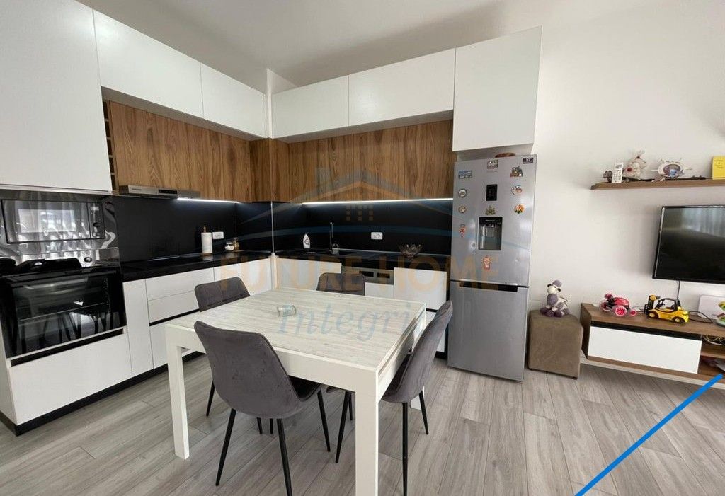 OCCASION  Apartment 2+1+2 for sale, Mangalem Complex, Tirana.