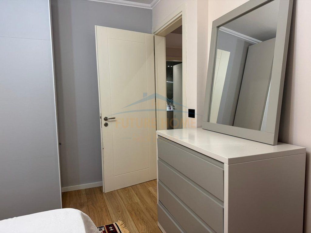 Qera, Apartament 2+1, Rruga Mine Peza, Tiranë.
