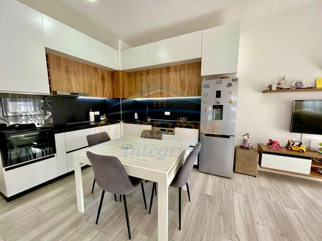 🏡 2+1+2 with Super Light at the "Mangalem" Complex – Ali Dem! ☀️