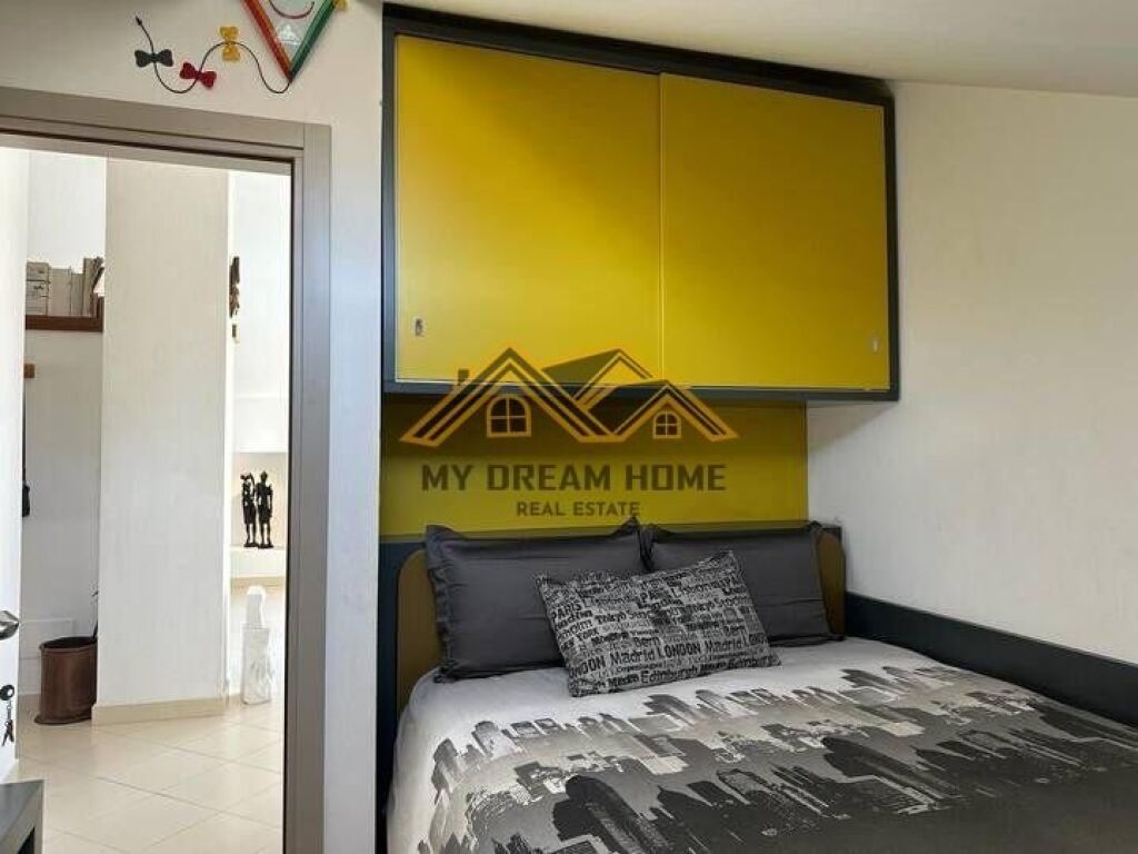 VILLA DI 4 PIANI IN VENDITA NEL CENTRO DI DURRËS VICINO AL TRIBUNALE !