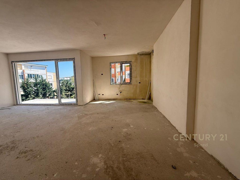 Apartment 2+1+2 for sale at the Dry Lake! 250,000 €