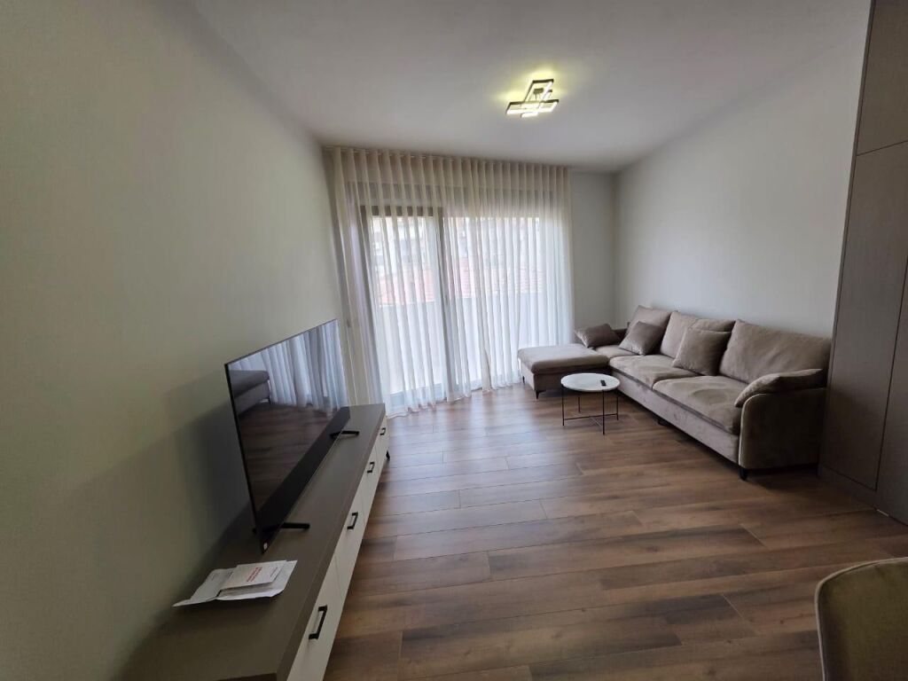 Apartament 2+1+2 + post parkimi , Shkolla e Baletit