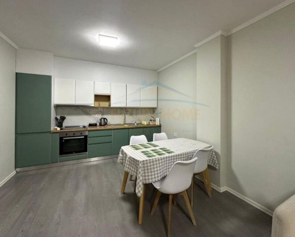 Affitto, Appartamento 1+1, Via 5 Maggio, Tirana.