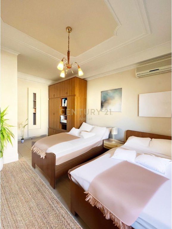 Ish-Blloku: APARTMENT 2+1+2 FOR RENT