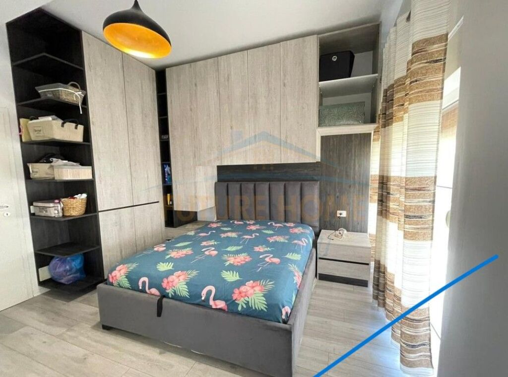 OCCASION  Apartment 2+1+2 for sale, Mangalem Complex, Tirana.