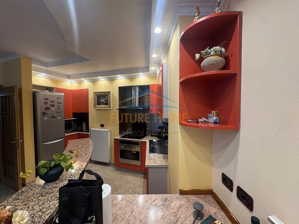 Qera,Apartament 3+1+2+Post Parkimi,Rruga e Bogdanëve, Tiranë