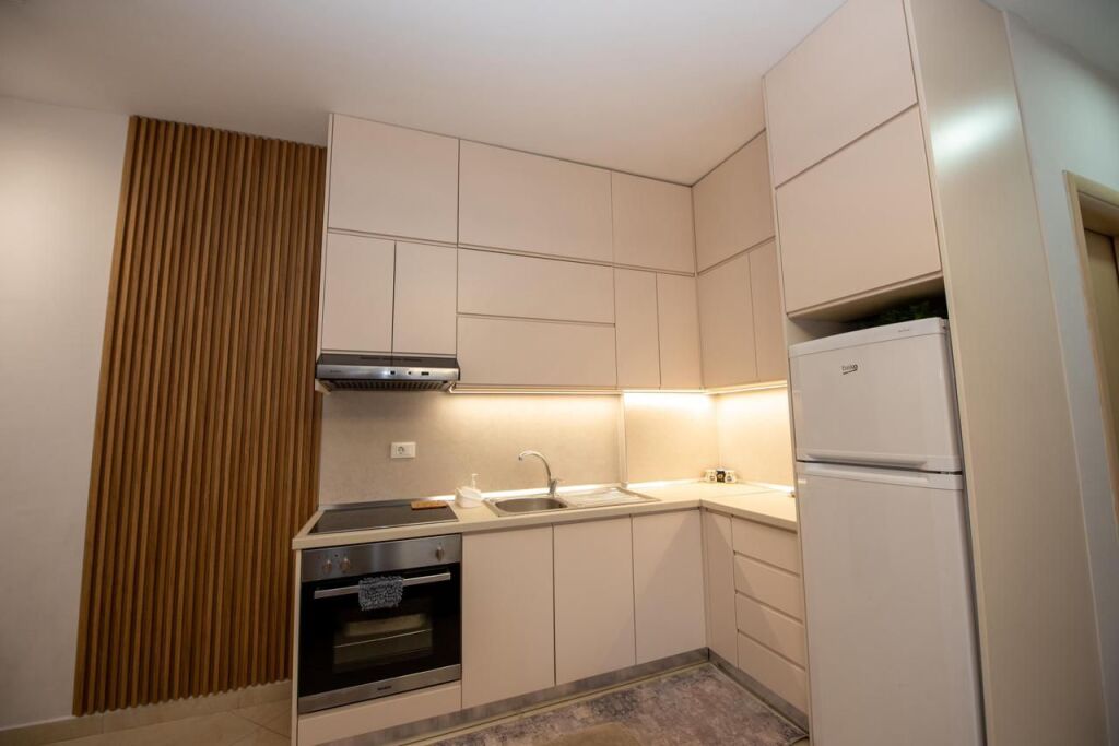 For Sale: 1+1 Apartment With Side Sea View, Cold Water, Vlore