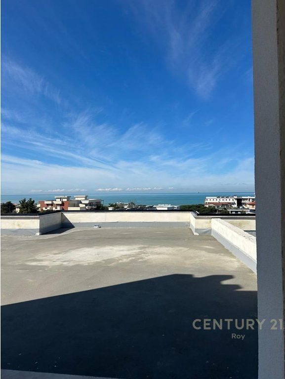 Attico 2+1 in vendita a Golem, Durrës - 300.000€ | 75 m² + 137m2 Veranda Vista Mare!
