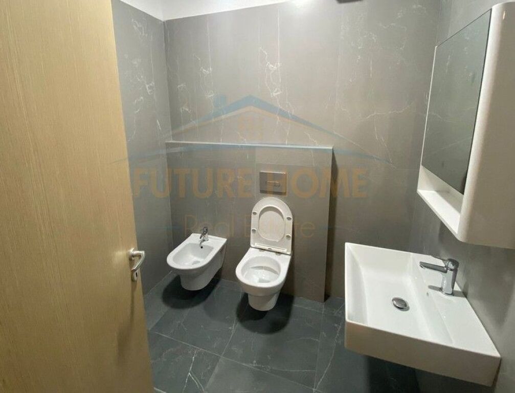 Qira Apartament 2+1+2, 5 Maj, Tiranë