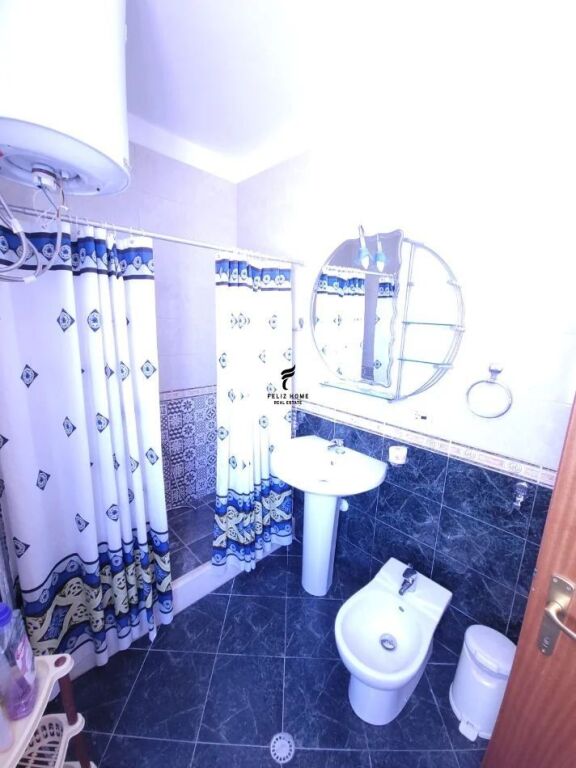 APARTAMENT ME QERA 2+1 ISH EKSPOZITA 80.000 LEKE FH-67896