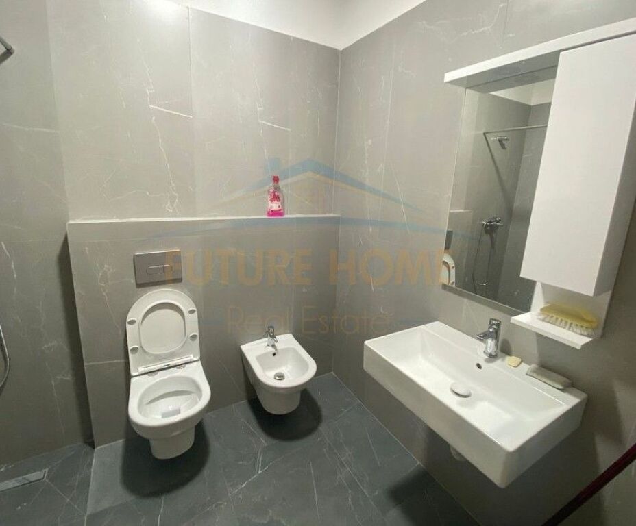 Qira Apartament 2+1+2, 5 Maj, Tiranë