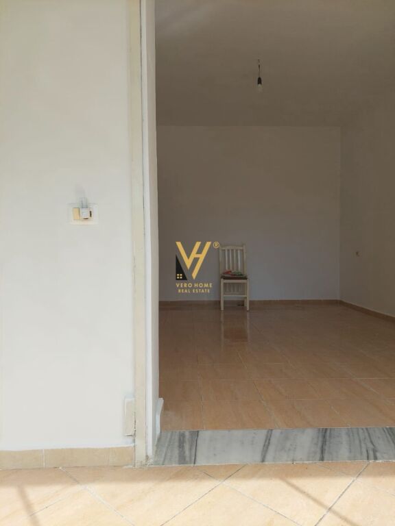 SHOP FOR RENT 58 M2 IN LAPRAKE 60,000 LEKE