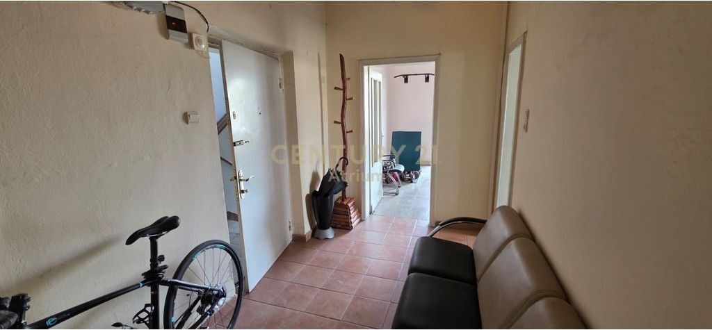 OFFICE SPACE FOR RENT ON ELBASANI STREET