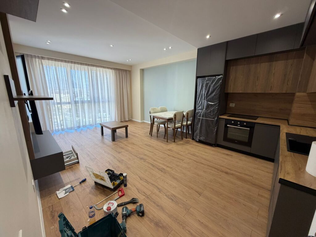 🏡 In affitto 1+1 + 🅿️ – Astir, Complesso Urban Gate💶 53.000 lek/mese