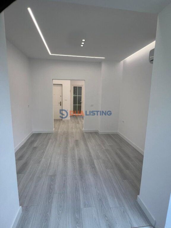 Locale commerciale in affitto, Via Barrikadave!