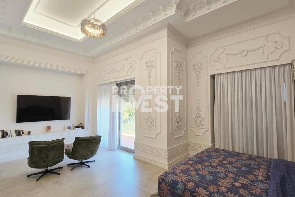 Luxury Villa for Sale near the Brigades Palace!