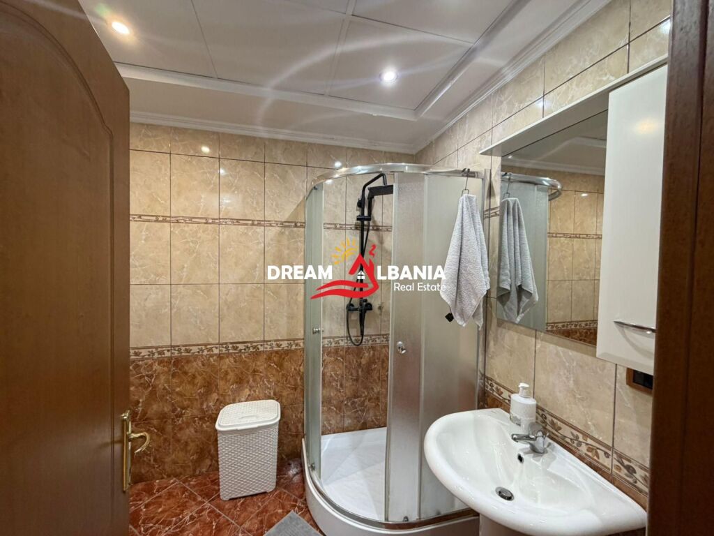 Jepet me qera apartament 2+1+2 tek 21 Dhjetori prane Joenes (ID 42215521)