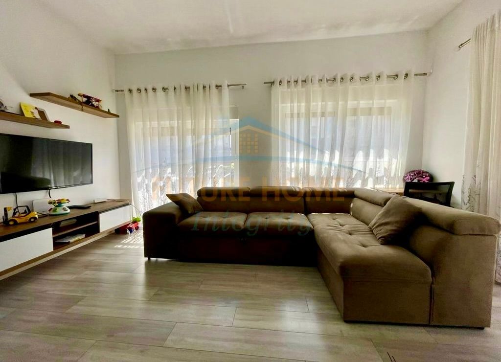 🏡 2+1+2 with Super Light at the "Mangalem" Complex – Ali Dem! ☀️