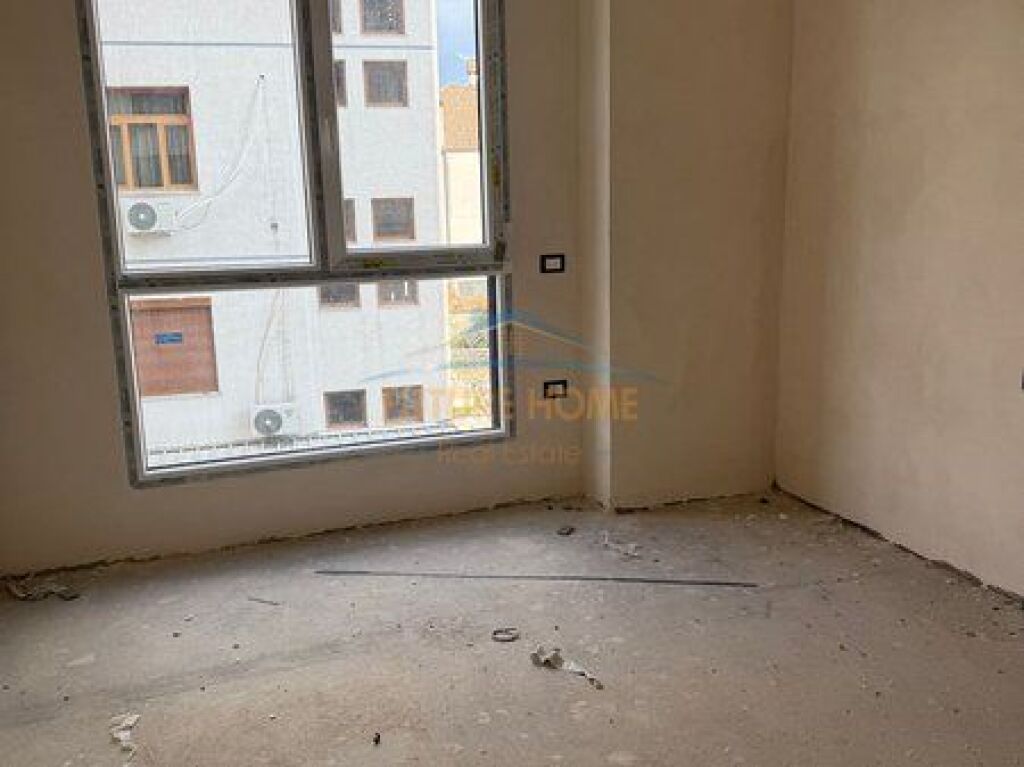 For sale, Apartment 2+1+2, near Alidemi Field, Tirana, Tirana.