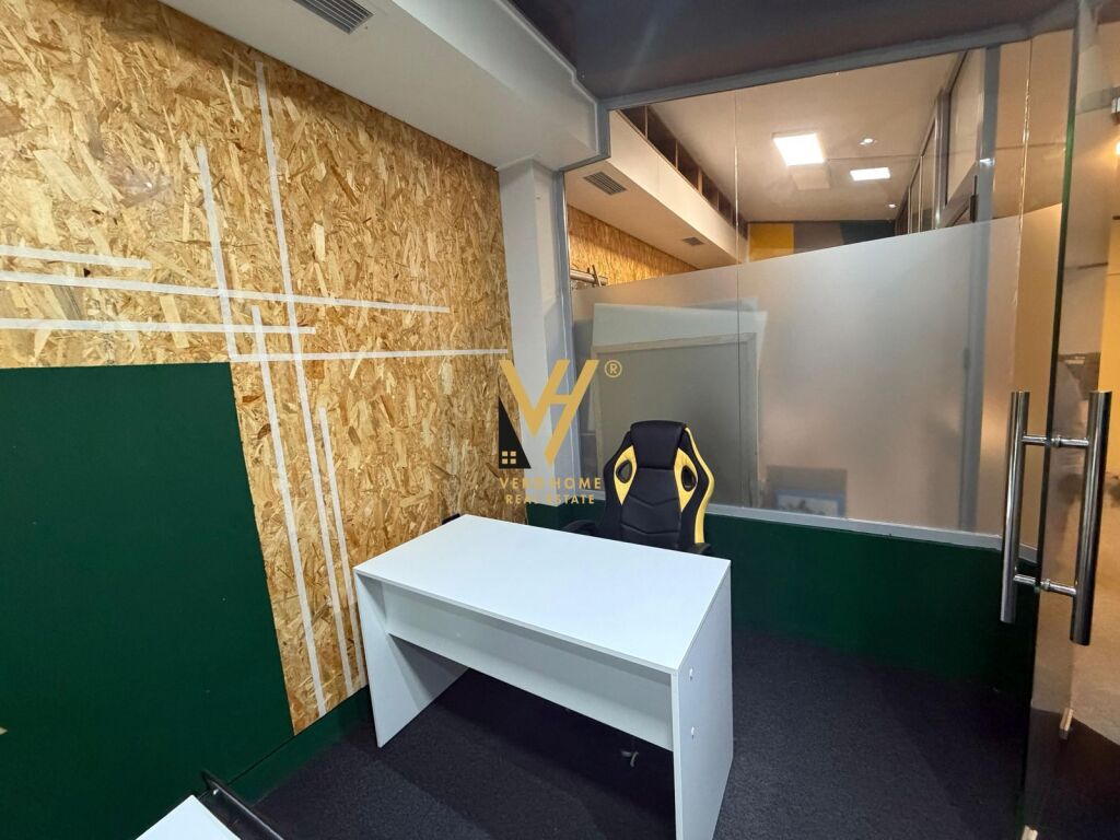SHARED OFFICE SPACE FOR RENT AT MYSLYM SHYRI 20,000 LEKE
