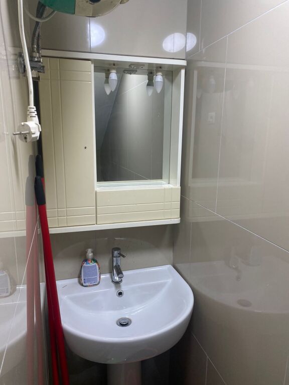 🏠 IN VENDITA Super: Locale 48m² (📍Vasil Shanto - Blv.Bajram Curri)🔥 Ottima posizione || Fronte strada ✨️ 130,000€ 💶💶