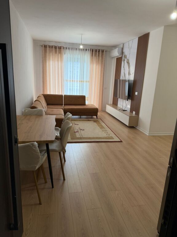 🏡 Apartament 2+1+2 me Qira – Uzina Dinamo, Rr. Ferit Xhajko