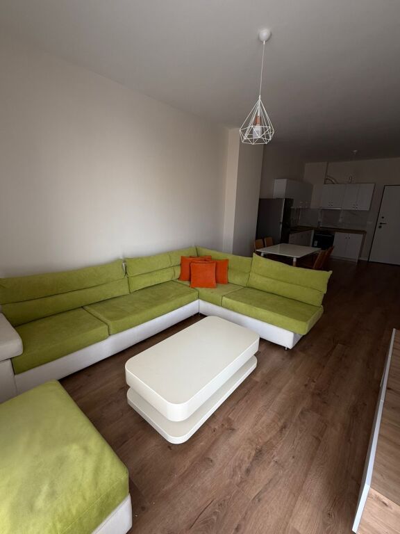 🏡 Apartament 1+1 me Qira – Uzina Dinamo, Rr. Ferit Xhajko