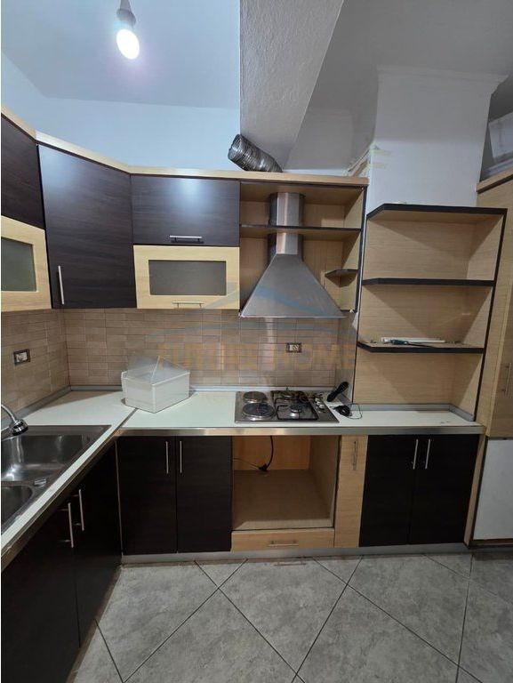 Rent, Apartment 2+1+2+Veranda, Don Bosko, Tirana