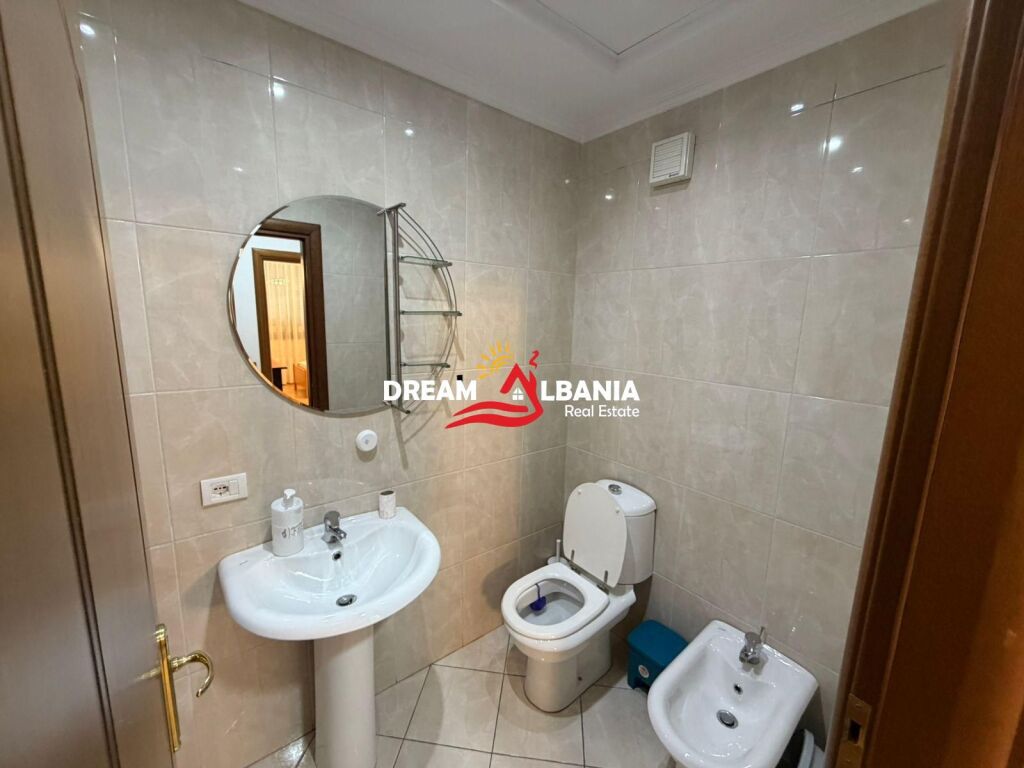 Jepet me qera apartament 2+1+2 tek 21 Dhjetori prane Joenes (ID 42215521)