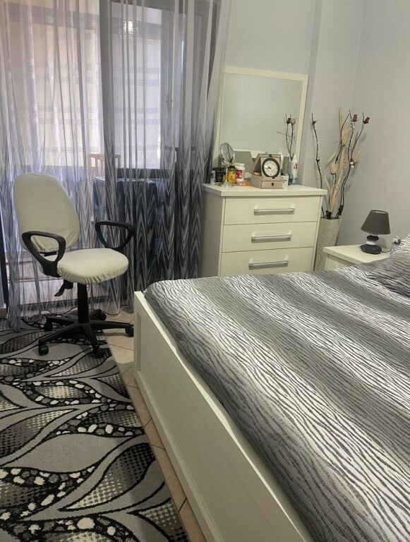Apartment 1+1 for rent - Kavaja Street - Globe