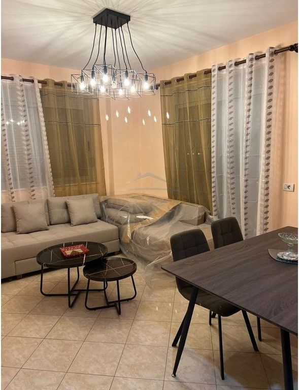 Qera, Apartament 2+1, Kthesa e Kamzes, Tiranë.