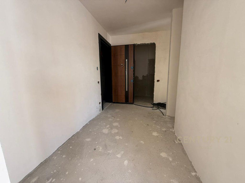 Apartment 2+1+2 for sale at the Dry Lake! 250,000 €