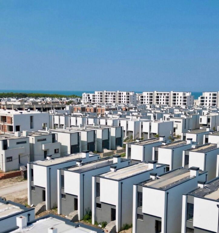 VENDESI appartamento 1+1+parcheggio Residenza Turqouise Marine, Hamallaj, Golfo di Lalzit