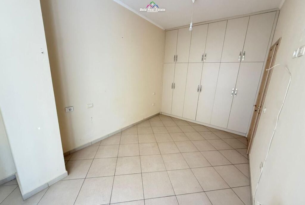 Appartamento In Vendita 1+1 Vicino a Komuna e Parisit (ID B110563) Tirana