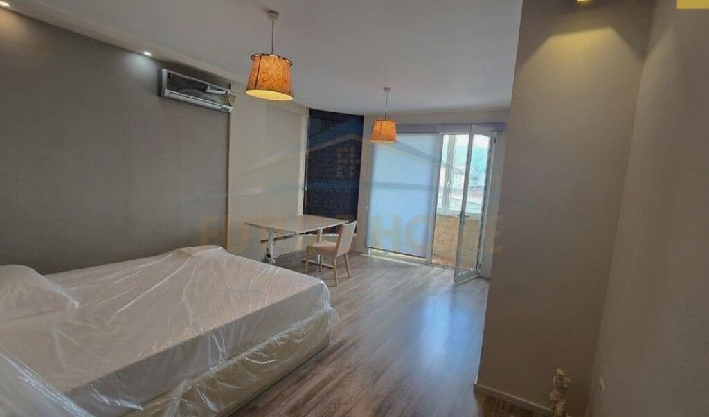 In vendita, Appartamento 2+1+2, Blocco delle Ville Selitë, Tirana