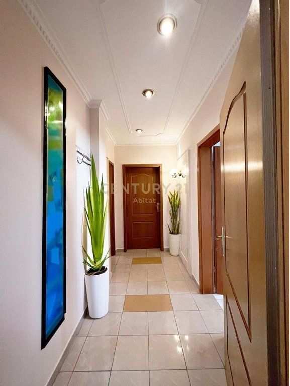 Ish-Blloku: APARTMENT 2+1+2 FOR RENT