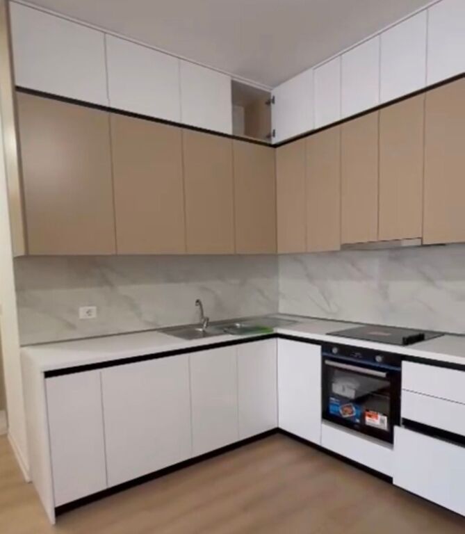 Apartament 2+1 me qira tek 5 Maji