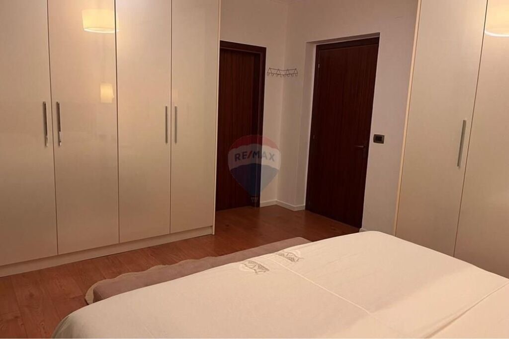 Apartment 3+1+2+parking for rent in Bllok