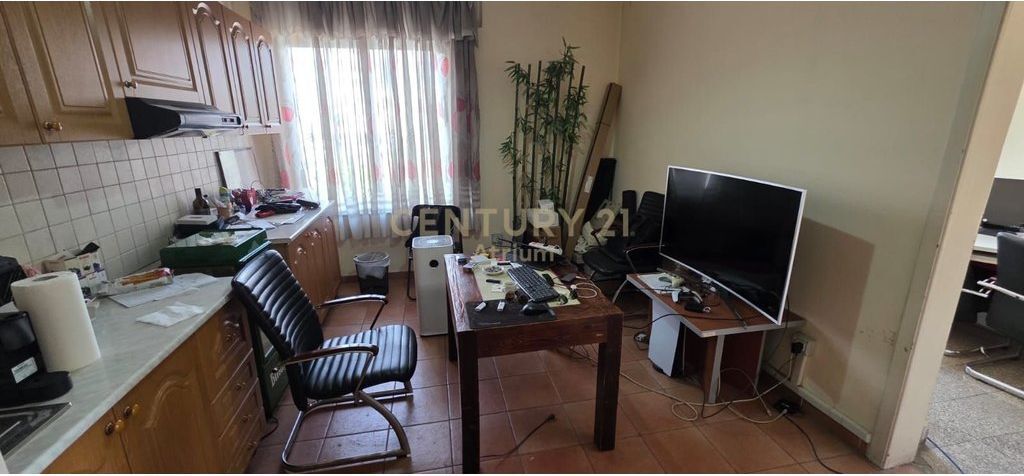 OFFICE SPACE FOR RENT ON ELBASANI STREET
