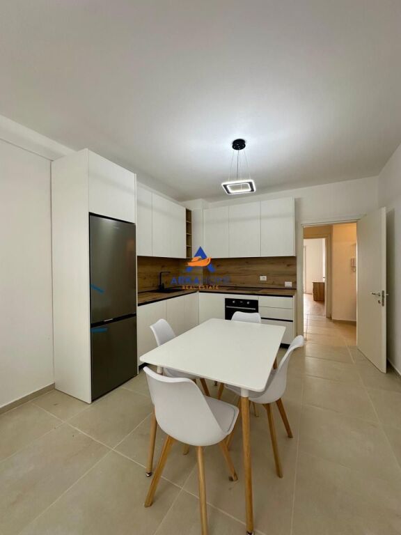 JEPET ME QERA APARTAMENT 2+1+BALLKONE "UNIVERS CITY, QTU" 500 EURO