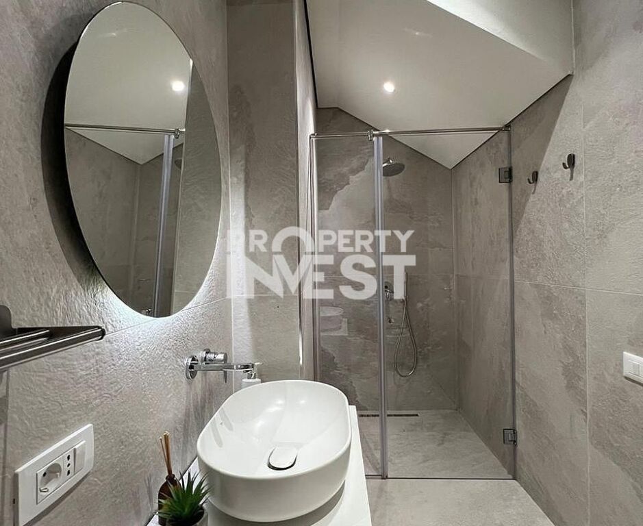 Vendesi Appartamento 2+1+giardino+Parcheggio Green Coast, Palase Dhermi