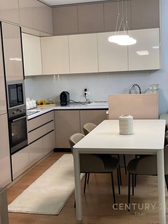 For rent 3+1+2 apartment with parking in Fiori Di Bosco